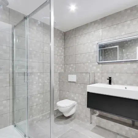 Trocadero/ Eiffel Tower - 3 Bedrooms- New! * Paris