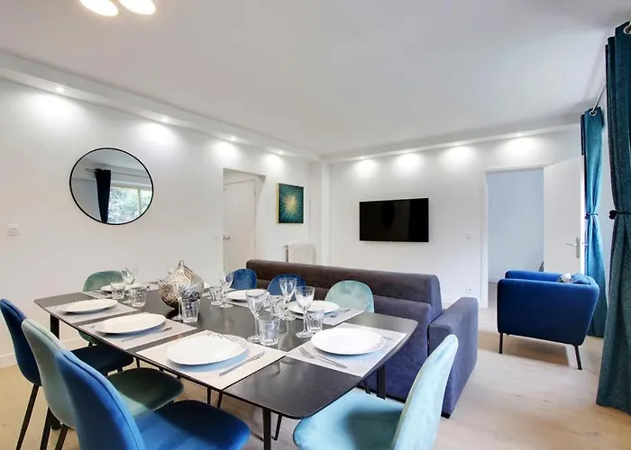Trocadero/ Eiffel Tower - 3 Bedrooms- New! * Париж
