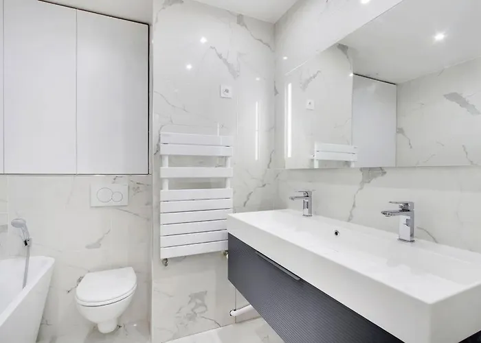 Trocadero/ Eiffel Tower - 3 Bedrooms- New! Апартаменты