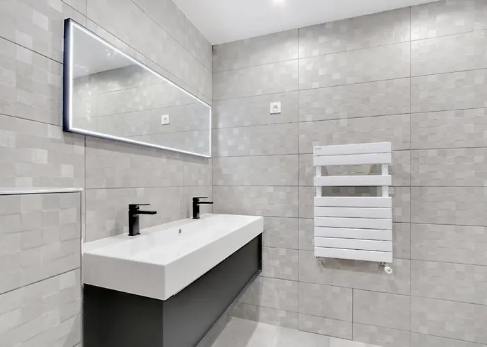 Trocadero/ Eiffel Tower - 3 Bedrooms- New! Апартаменты *