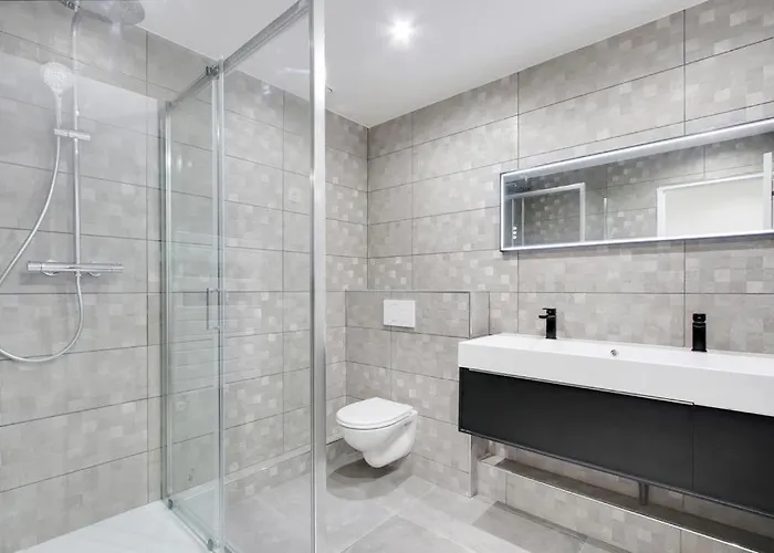 Trocadero/ Eiffel Tower - 3 Bedrooms- New! * Париж
